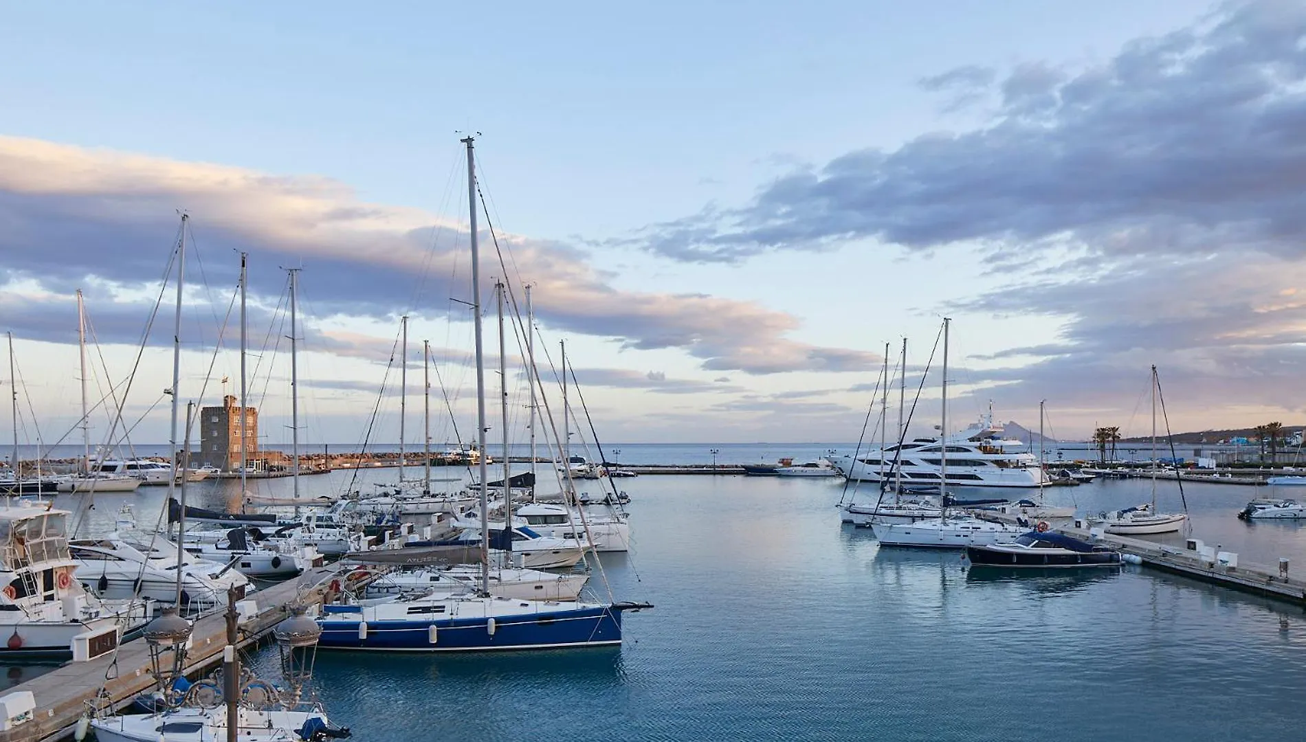 Hotel Mim Sotogrande Club Maritimo 5*,